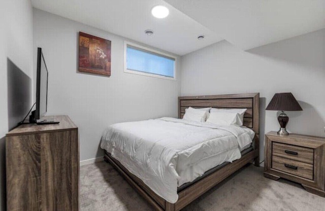 Pristine 2 bedroom basement