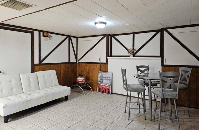 Private 2-Bedrooms, Private Kitchen, Private Bathroom