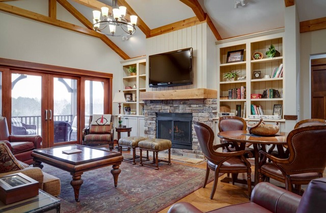 Private 4 Bedroom-4 Bath Cottage Near Ski Resorts! Stay at True North Golf Club