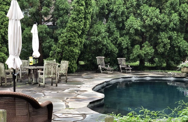 Private and magical family compound with private pool. Sleeps 15.