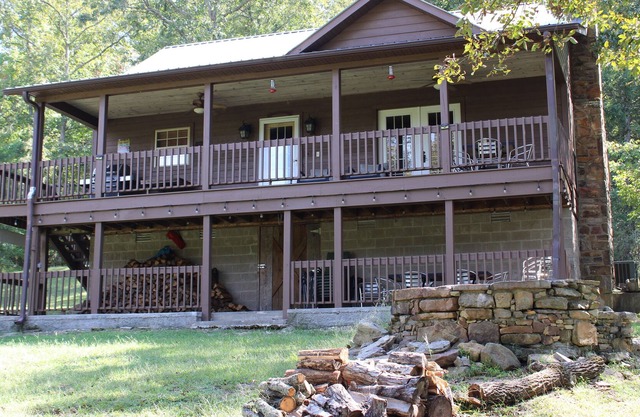 Private and Secluded 3 BDR Home in Mountain View – Natural Wonders Abundant!