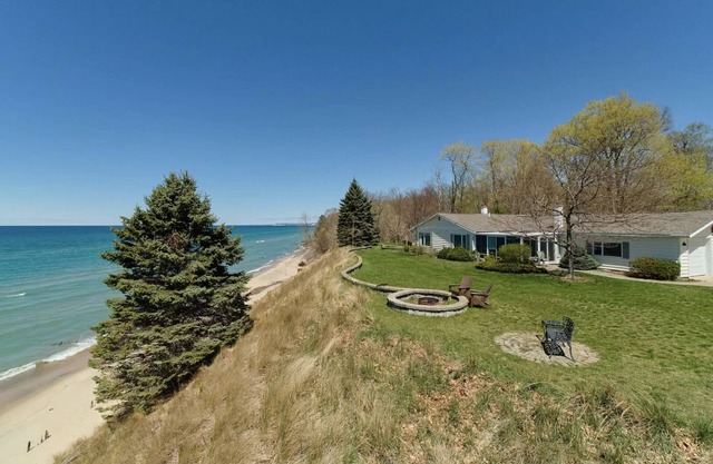 Private Beach & Stairs, Year-Round Hot Tub, & Unmatched Views of Lake Michigan!