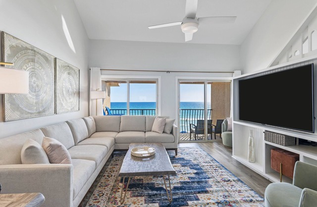 PRIVATE BEACHFRONT! CORAL REEF CLUB UNIT 45 DESTIN!