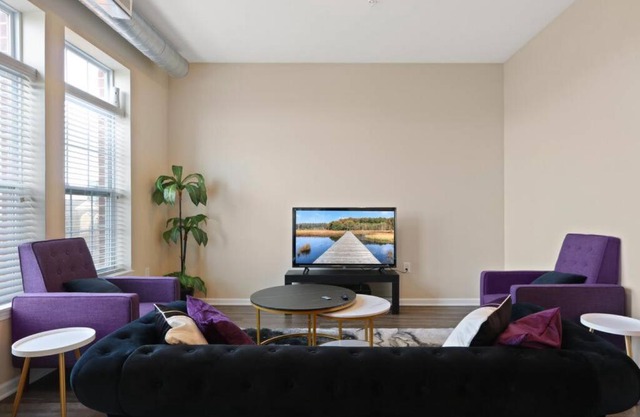 Private Bed Downtown INDY - Shared