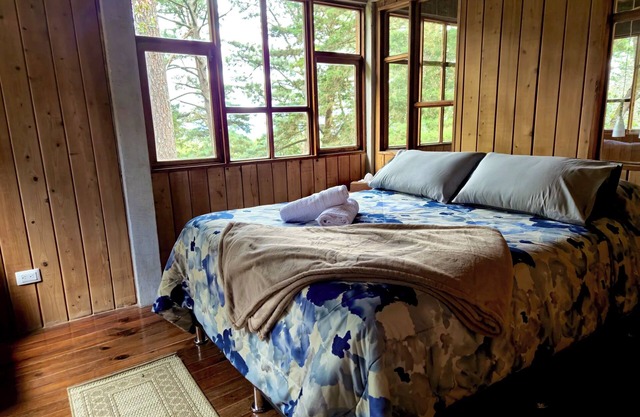 Private Cabin: Bonfire & Barbecue in the Forest