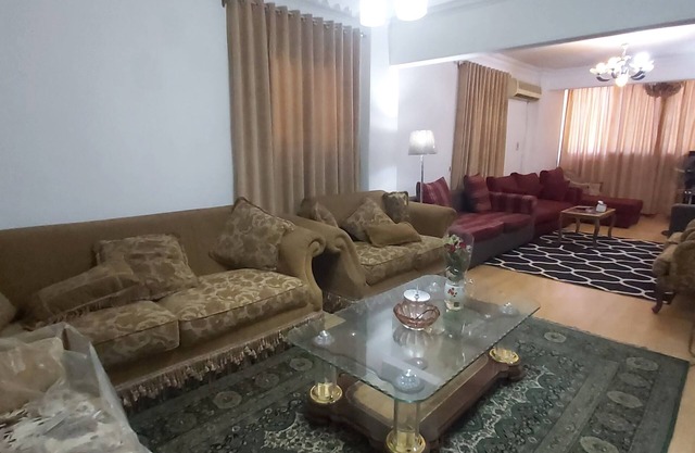 private condo two rooms and living room hot tub, air conditioning , WiFi , metro