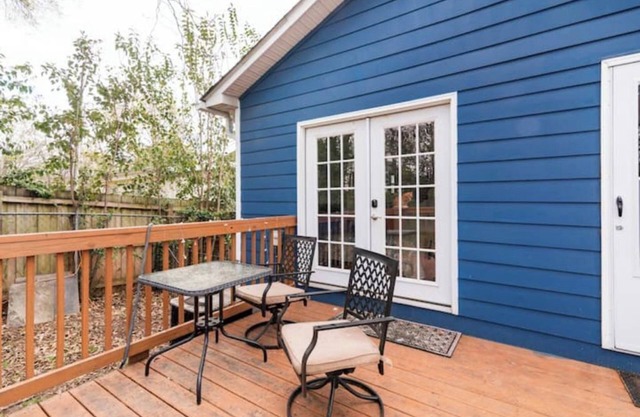 Private Entrance Bedroom + Bathroom w/Fenced Yard