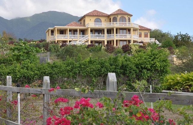 Private High-end Luxury On Beach, Great Family Or Couples Retreat, Infinity Pool