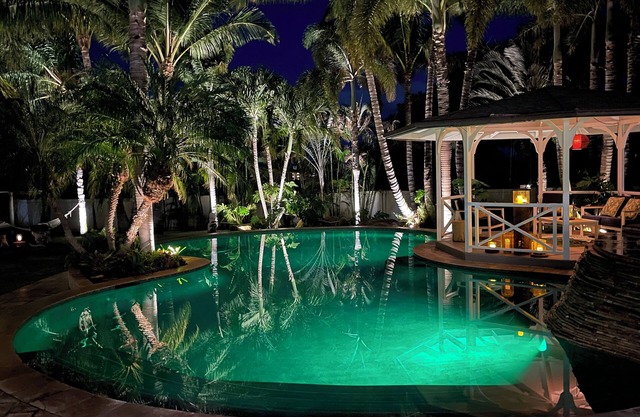 PRIVATE HOME on a lush half acre, Kihei Oasis boasts a 40k gallon heated pool!