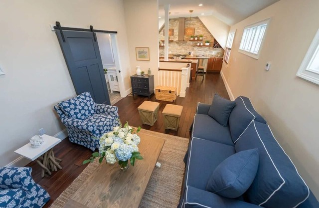 Private Home w/Game Room, Fireplace and Parking