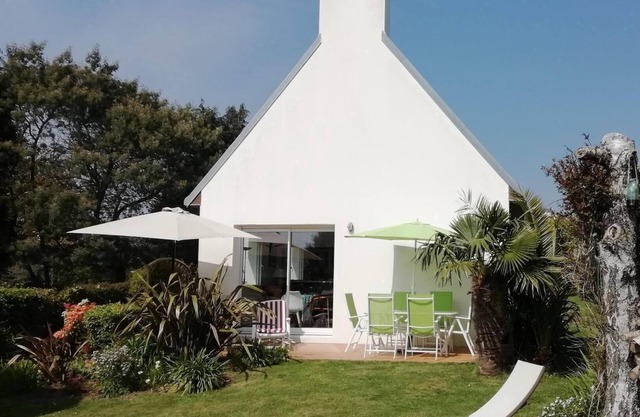 Private house close to the city center and Portzic beach