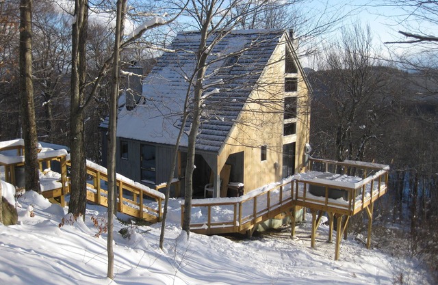 Private House with Fantastic Views off Home Stretch Trail