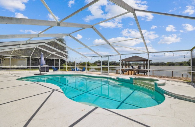 Private Lakefront Retreat with Heated Pool, Dock & Kayaks Near Tampa
