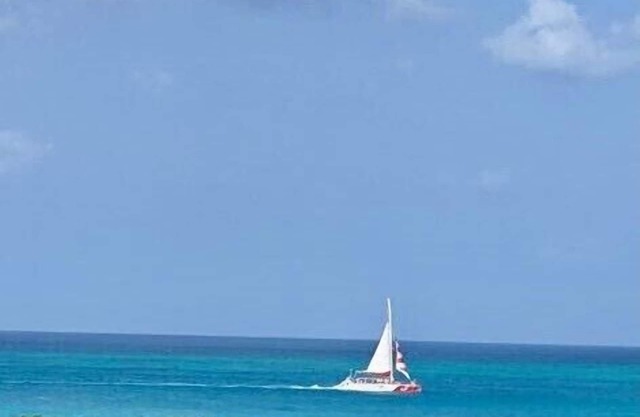 Private Luxury 2 bedroom condo Ocean view, King Bed, 2 queen beds, free wifi