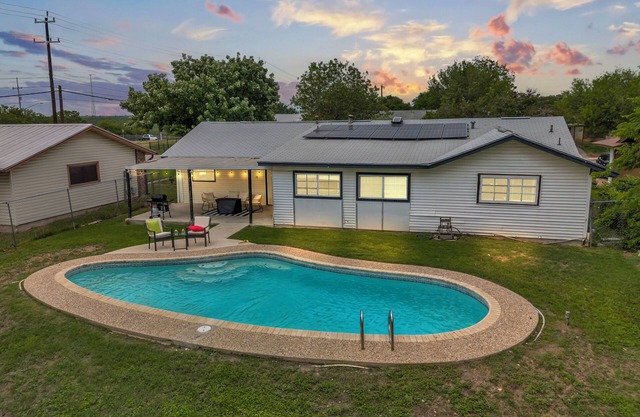 Private Pool ~ 6 Min to LAFB ~ Game Room ~ Firepit ~ Foosball Table ~ SeaWorld