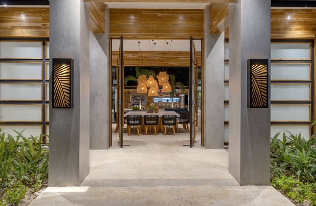 Private Pool, Beach club access, Modern luxury home