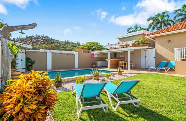 Private Pool! Rooftop with Ocean View!