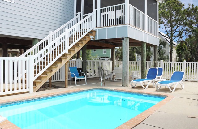 Private Pool, Steps from Beach, Pet Friendly Screened Porch ~ Yellow Bird