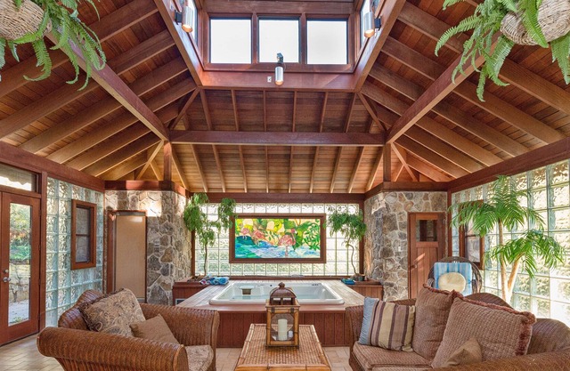 PRIVATE RETREAT WITH EXOTIC SPA IN THE CITY-NOT ANOTHER LIKE IT IN ATLANTA!
