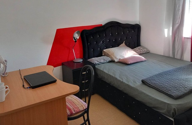 Private room, Poissy