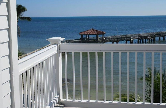 Private Sandy Beach Coconut Beach Retreat+Amenities, 2BR Suite