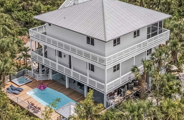 Private & Spacious [2300sqft] home w/Pool,Hot Tub,Golf Cart, Pet Friendly & Club