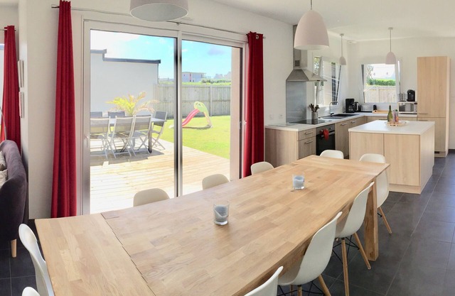 PROMO TOUSSAINT - Villa Lya 4⭐️ private indoor pool 29°- beach 100m away