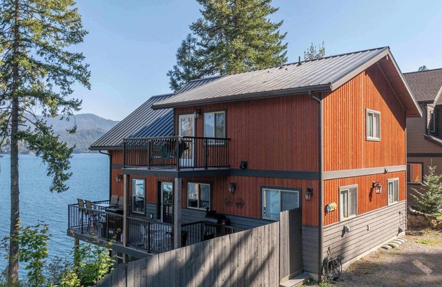 Property Adventure – Family Lakefront Getaway