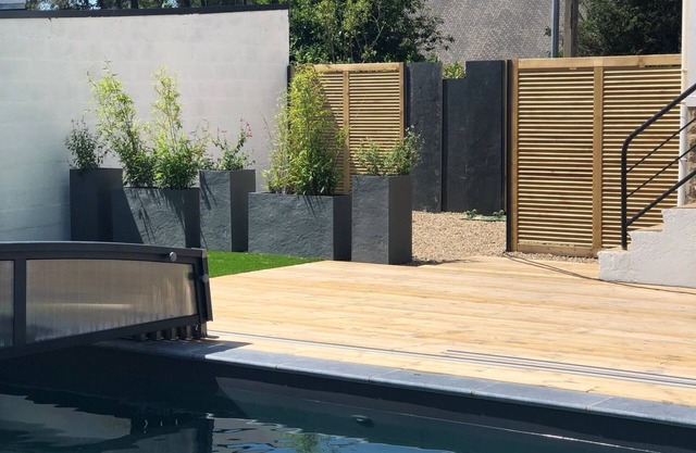 Property with 3 independent housing with heated pool