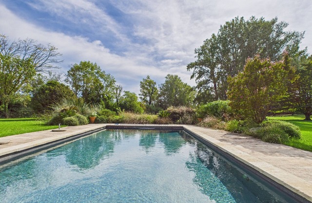 Provençal Getaway in Maussane, House Near the Village