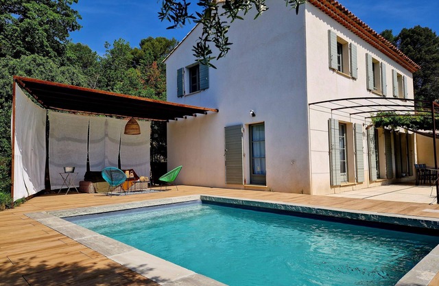 PROVENCAL COUNTRY HOUSE WITH POOL & VIEW