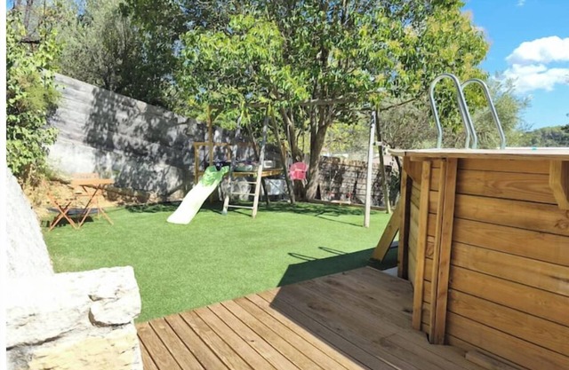 Provençal villa in pinewoods with fireplace, pets welcome