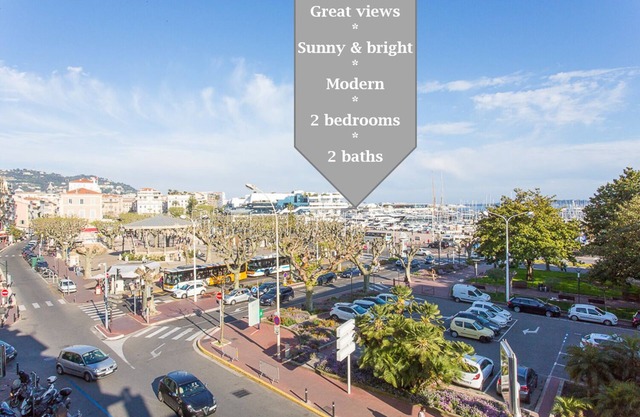 Pure & chic 2beds/2baths in centre!