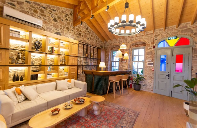 Qara Otel