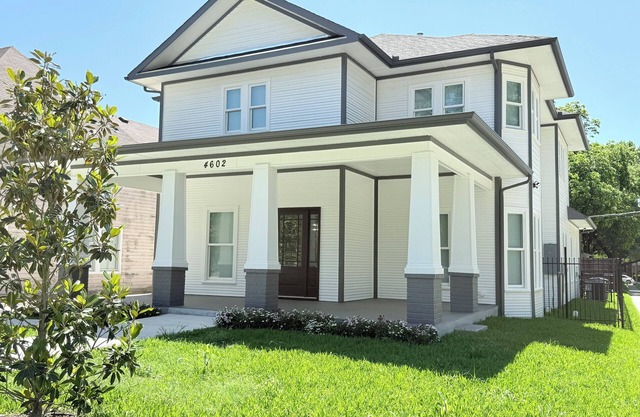 Quaint 4-bedroom house with AC in Dallas