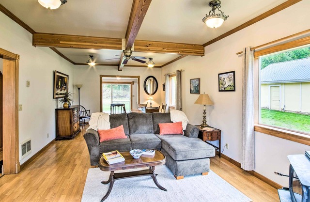 Quaint Coquille Getaway Near Beaches + Parks!