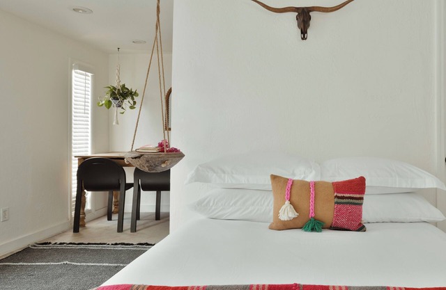 Quaint Phoenix Hideaway: Spanish Charm