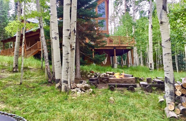 Quakie Lake Retreat, Mountain cabin 4 bd 3 bth Heart of Dixie National Forest