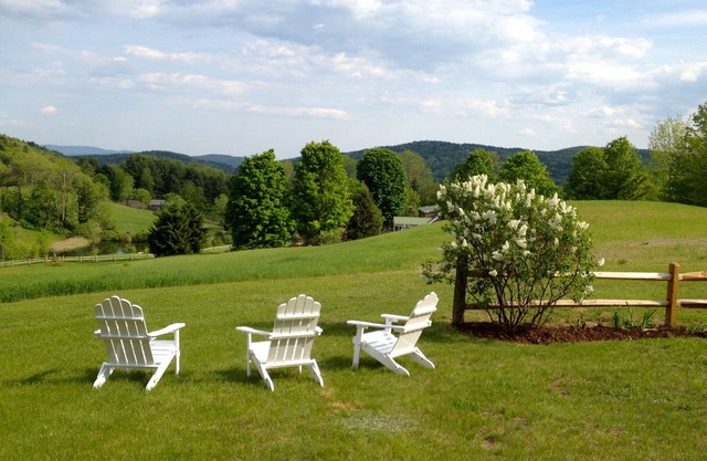 Quechee: Fantastic Four Bedroom Home Close to Club