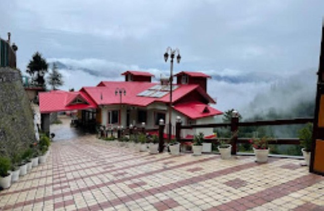 Queen Himya Resort Kufri Shimla