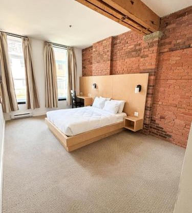 Queen Room at The Franklin Hotel on Water Street