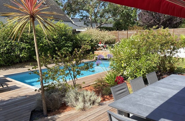 QUIBERON Comfortable villa with heated pool, summer 2018!