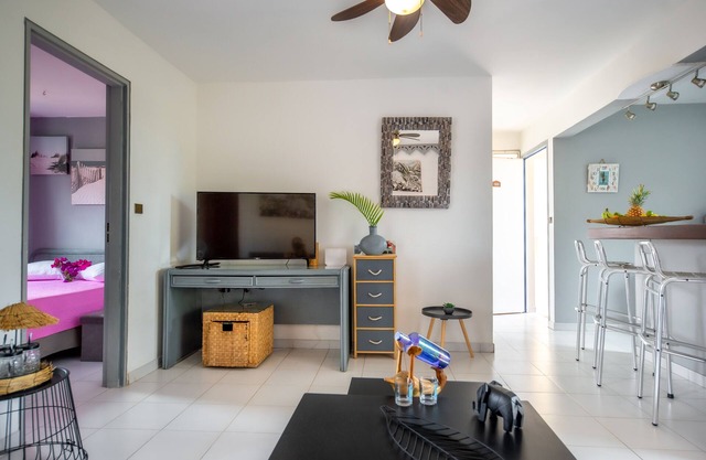 Quiet, airy T2 apartment