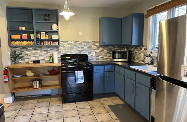 Quiet and cozy home close to downtown Accord