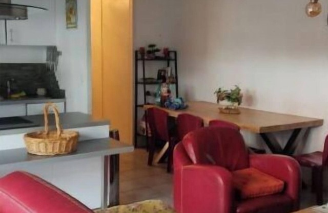 Quiet apartment 10 min from the sea