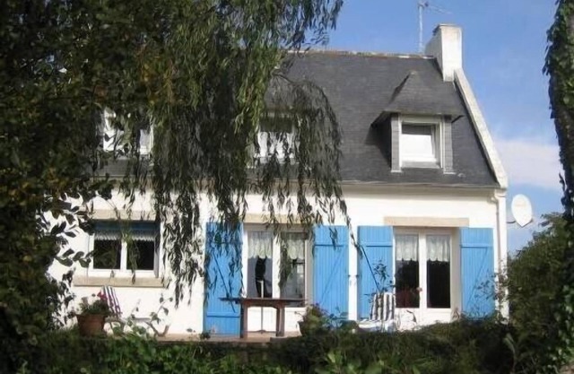 quiet between sea and countryside for 5 people