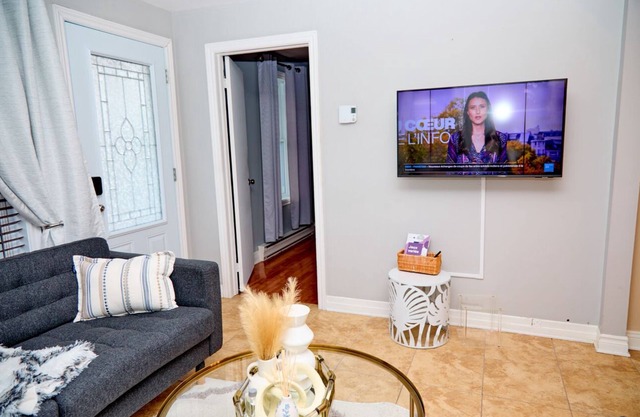 Quiet 3 bedroom apartment - Garden, BBQ, 2 parking spaces | Very popular !