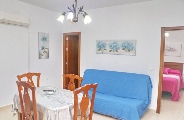 Quiet central apartment for 3 people