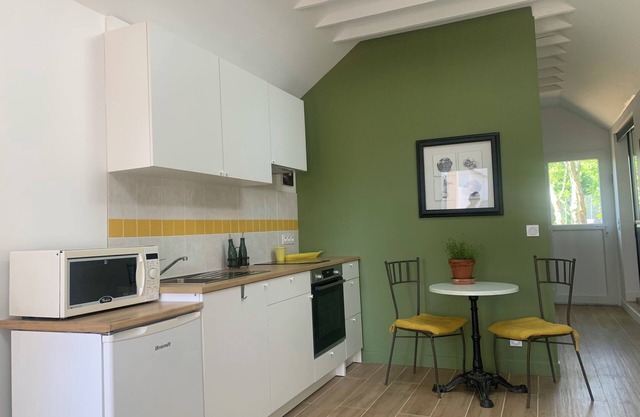 Quiet cottage with garden