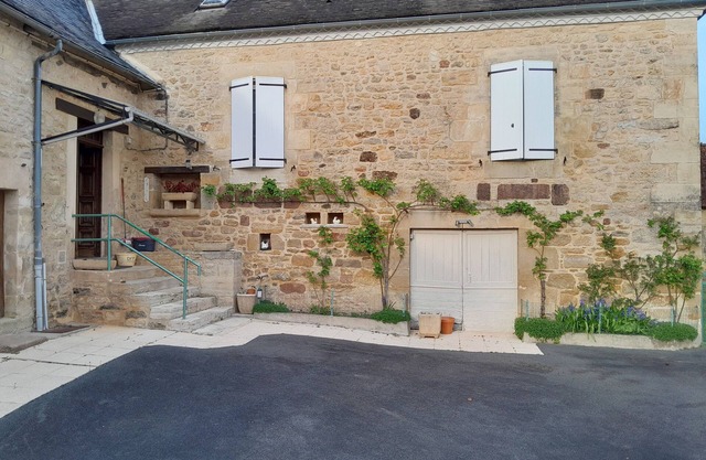 Quiet country house